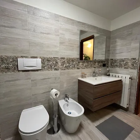 Casa Giulietta With View Terrace בית נופש *